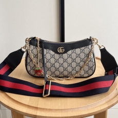 Gucci Hobo Bags